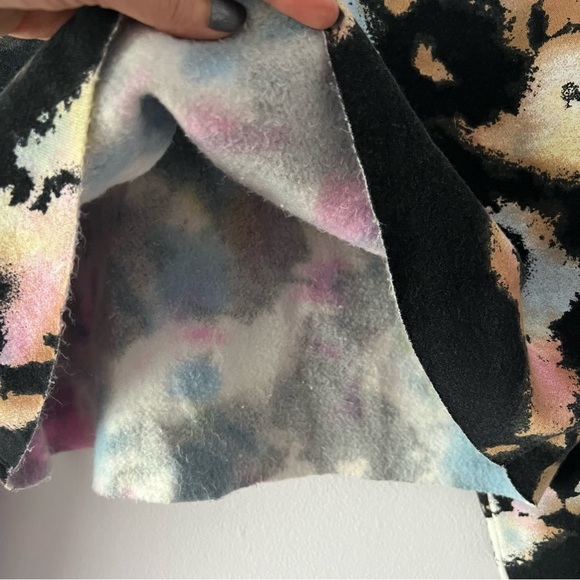 🍉 NWT Wild Fable Black Tie Dye Cropped Hoodie Raw Edge Hem - Picture 11 of 12